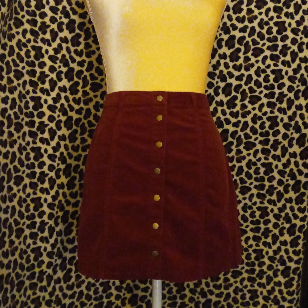 Forever 21 Womens button up maroon skirt
